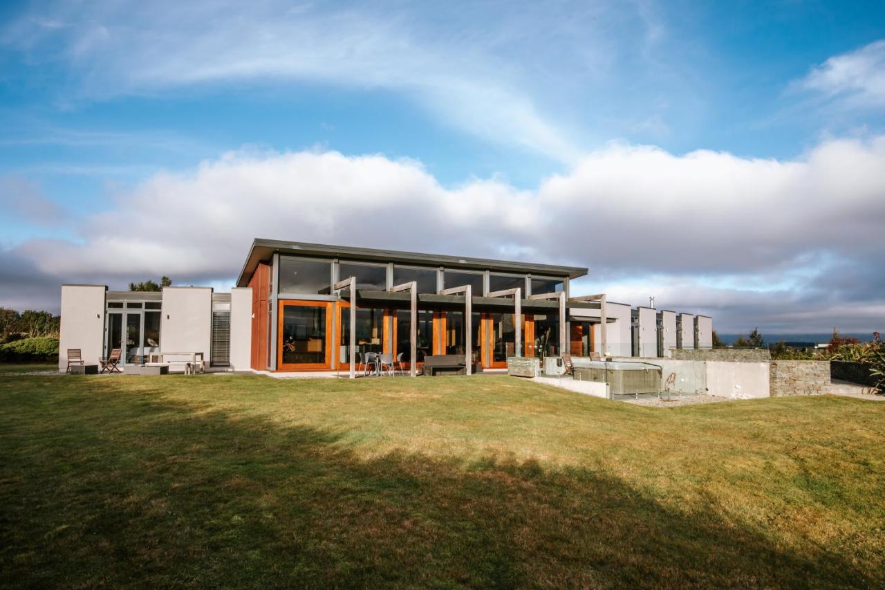 Mt Gold Retreat - Sleeps 8 - Spa Pool - Tennis Court Wanaka Buitenkant foto