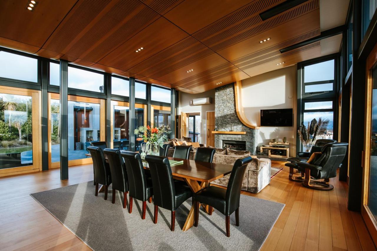 Mt Gold Retreat - Sleeps 8 - Spa Pool - Tennis Court Wanaka Buitenkant foto