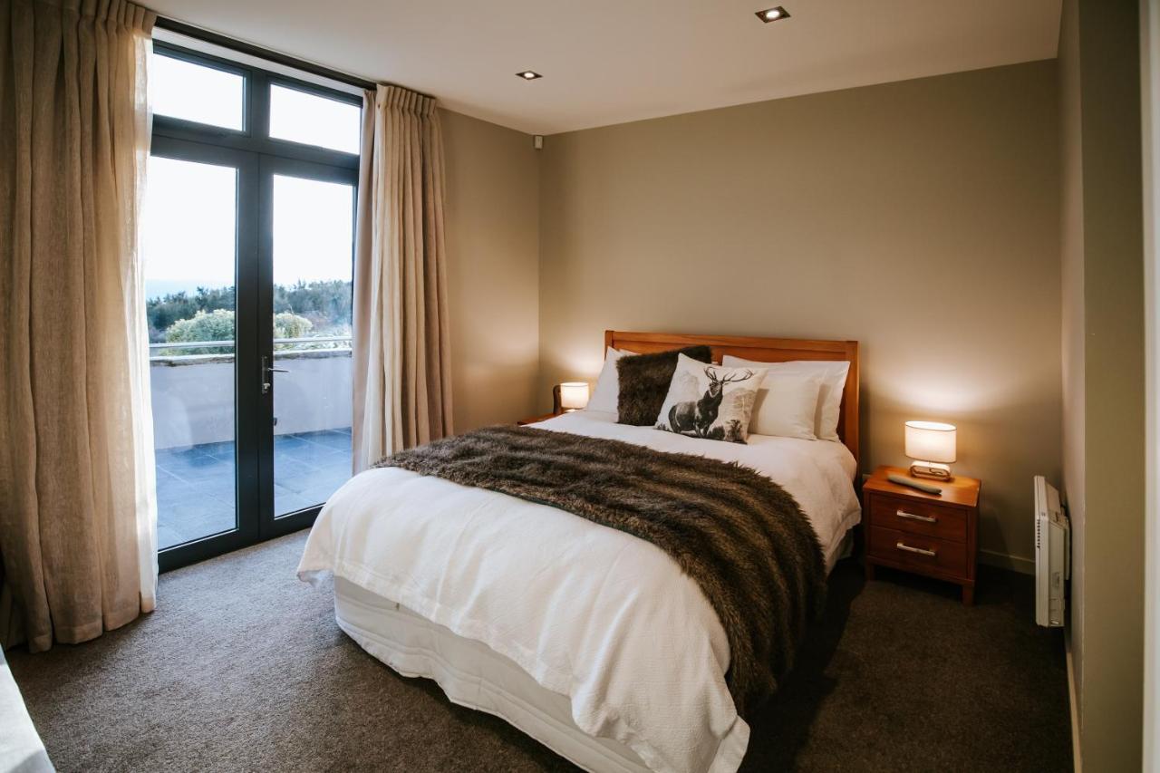 Mt Gold Retreat - Sleeps 8 - Spa Pool - Tennis Court Wanaka Buitenkant foto